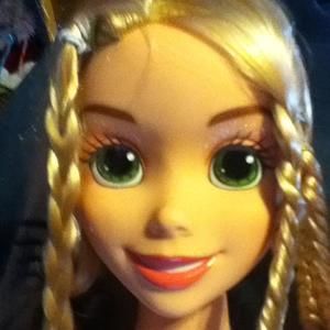 Meet your Posher, Mercedes